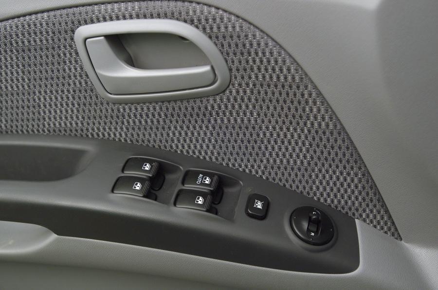  Kia Picanto 2005 года  (фото 87 из 126)